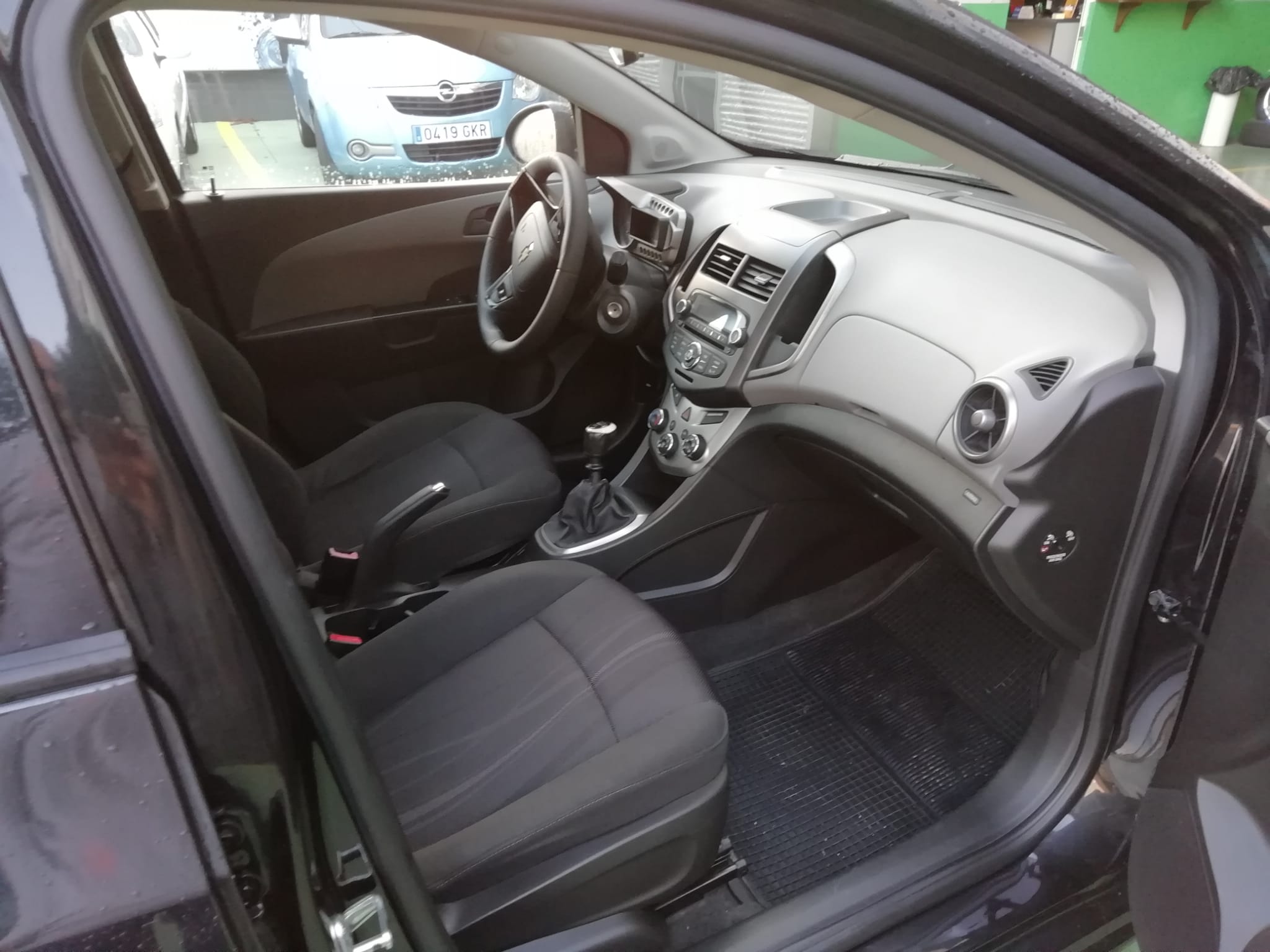 ¡CHEVROLET AVEO 1.3 LT 5P: POTENCIA, ESTILO Y CONFORT EN UN SOLO PAQUETE!