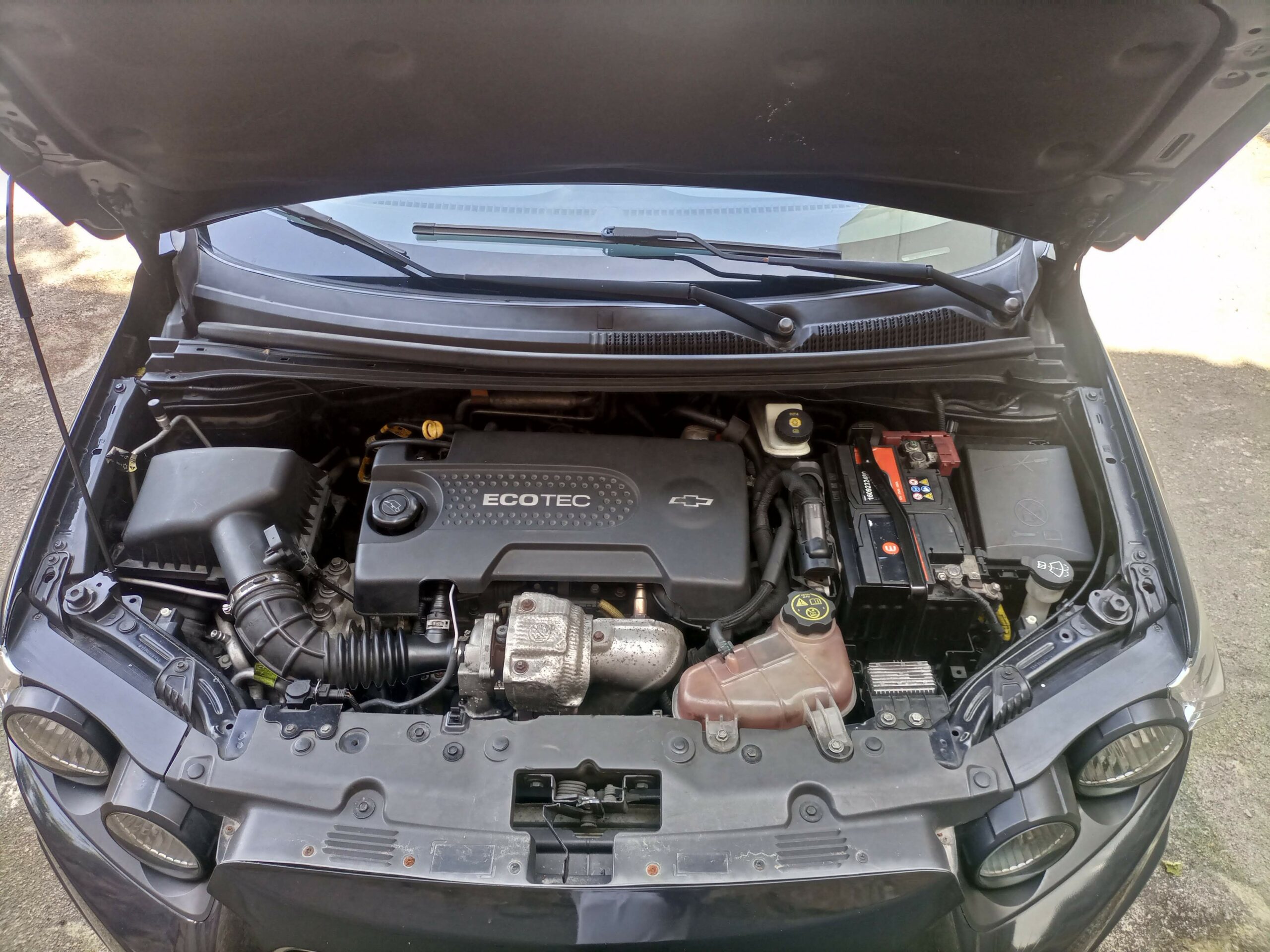 ¡CHEVROLET AVEO 1.3 LT 5P: POTENCIA, ESTILO Y CONFORT EN UN SOLO PAQUETE!