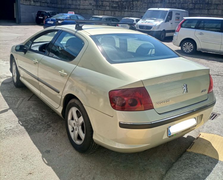¡ELEGANCIA CLÁSICA! PEUGEOT 407 EN BEIGE METALIZADO: UNA JOYA DEL TIEMPO
