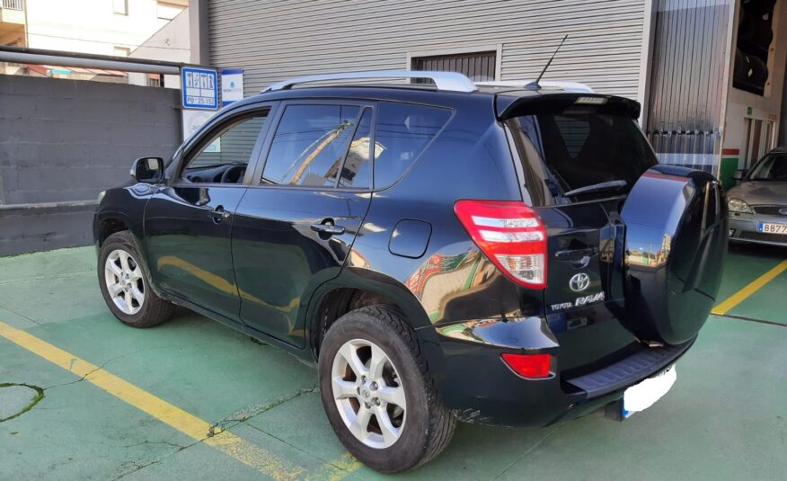 ¡En Venta! TOYOTA RAV4 en excelente estado. 