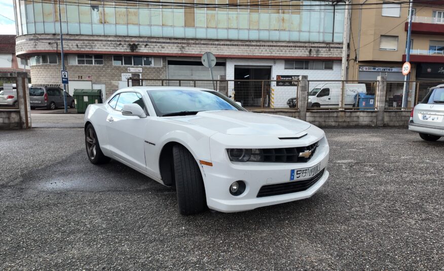 CAMARO V8 MANUAL CON PEGATINA ECO