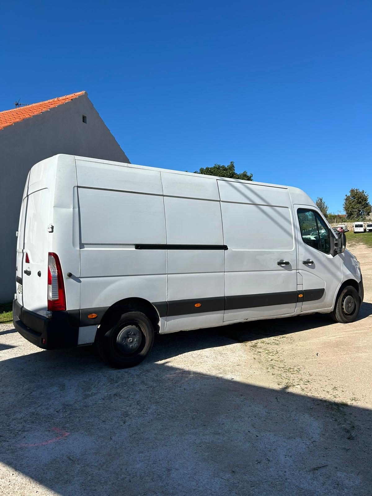 Renault Master 2.3 dCi – Año 2018 – Perfecta para trabajo profesional
