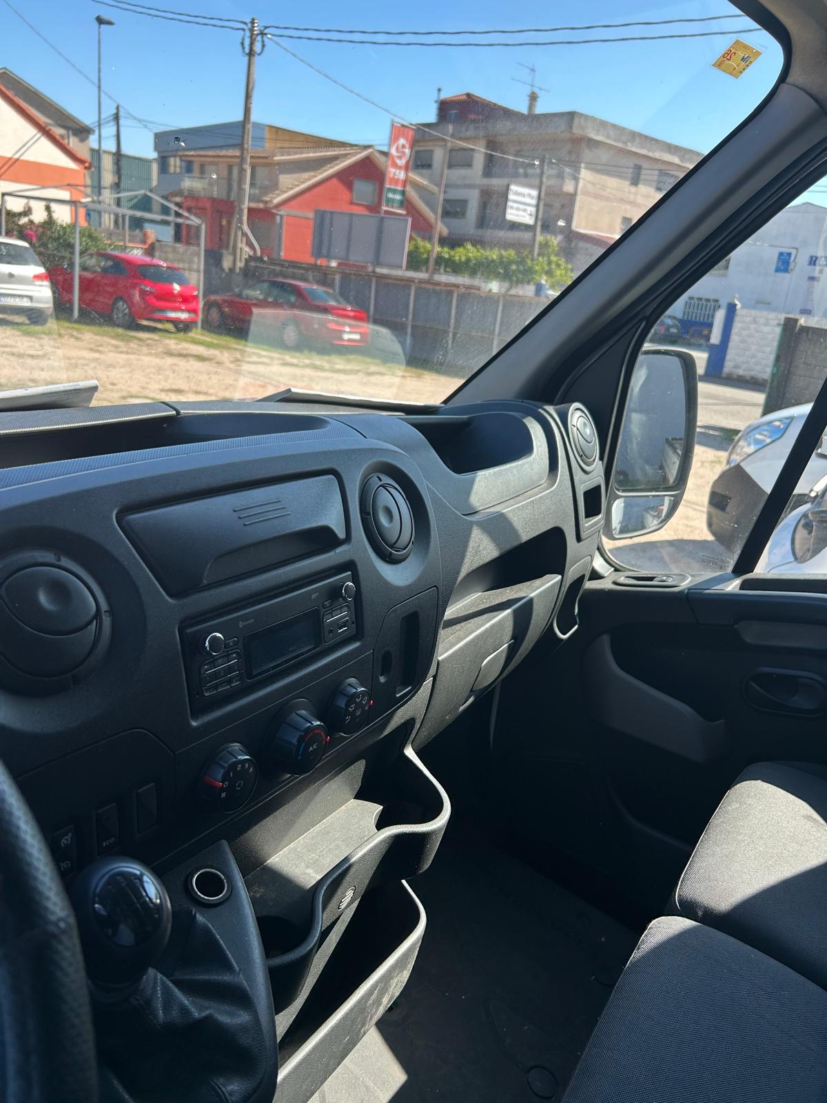 Renault Master 2.3 dCi – Año 2018 – Perfecta para trabajo profesional